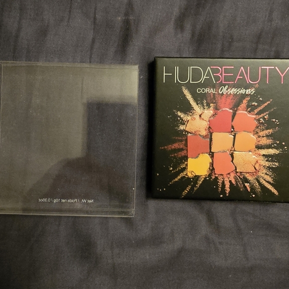 Huda Beauty Coral Obsession - Picture 2 of 3